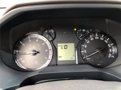 19款丰田霸道2700中东版 外观时尚大气