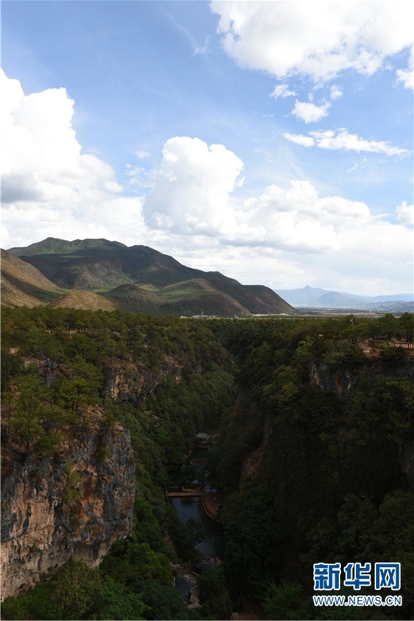 云南丽江：打造文化玉龙生态旅游圈