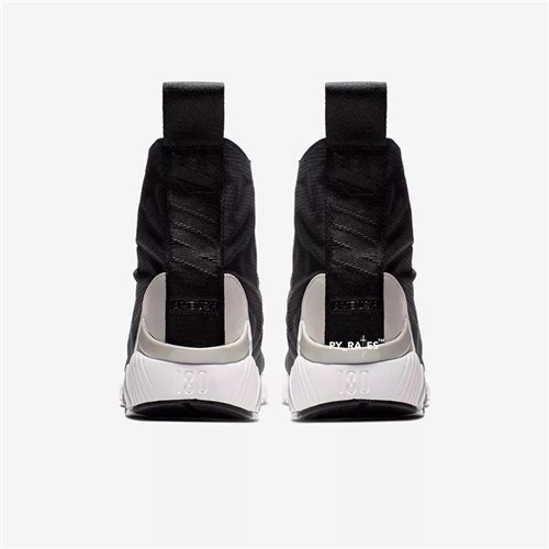 日本AMBUSH x Nike 联名鞋款：将复古与现代科技无缝融合