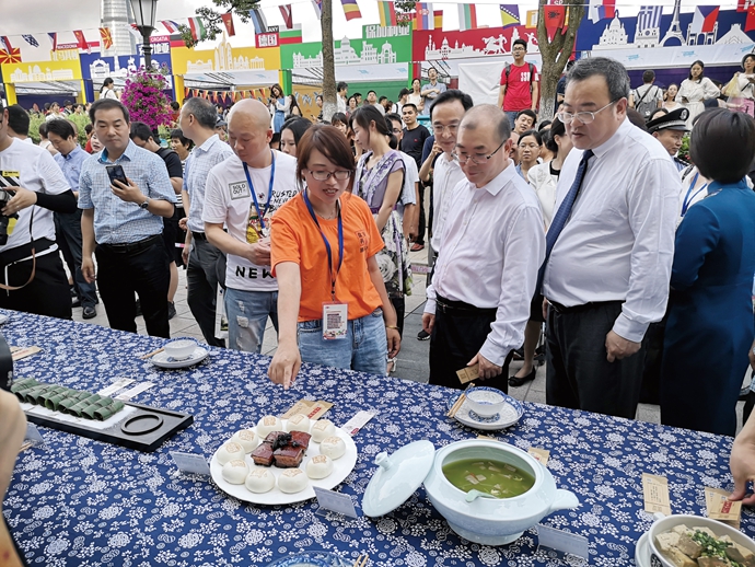 中西美食相遇 磐安药膳出彩