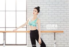 健美教练:健康饮食,坚持锻炼是减肥