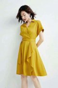 爱依莲女装店基本款大放送 不靠款式吸