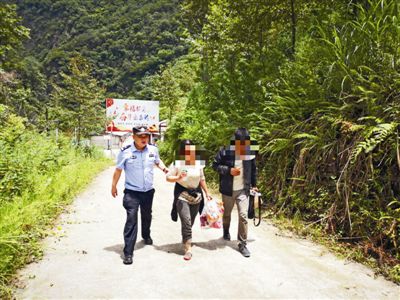 夫妻游玩绵阳千佛山被困为求生吃野菜、青蛙