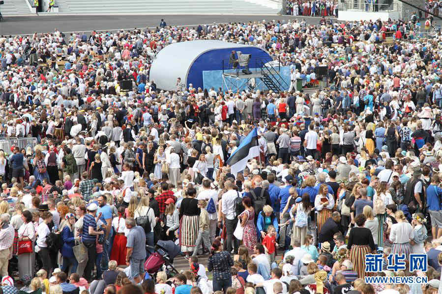 爱沙尼亚举行大型歌舞庆典活动
