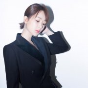 黑色很神奇,杨紫穿上后有种魔力