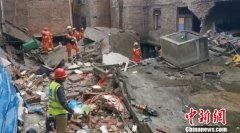 贵阳云岩一栋村民自建房发生垮塌 7人被