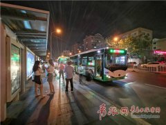 夜晚游玩不怕没车坐!青岛多条延时"