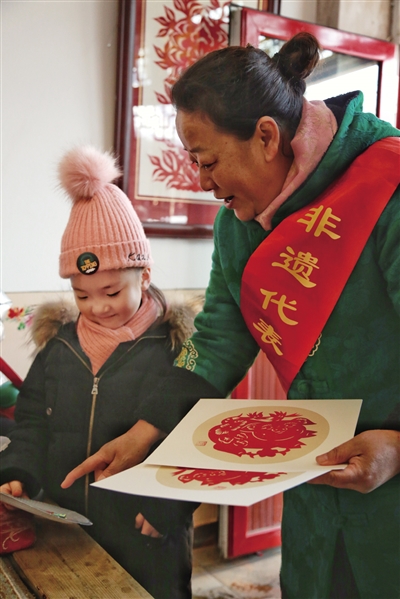 观花灯 赏非遗 打今儿起呼和浩特年味儿越来越浓