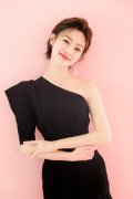 王汀亮受邀出席时尚活动 优雅诠释至臻