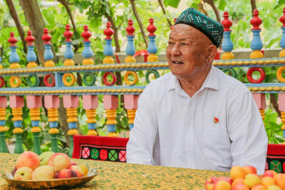 五年来新疆累计231万贫困人口脱贫，多村发展乡