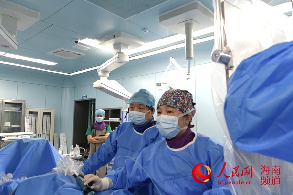 為使用特許進口器械北京患者遠赴博鰲超級醫院手術