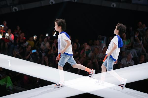 中国亲子时装2020新品来袭，E.I主题秀引领时尚潮
