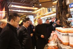 凤冈举办美食城开街、电商扶贫年货节