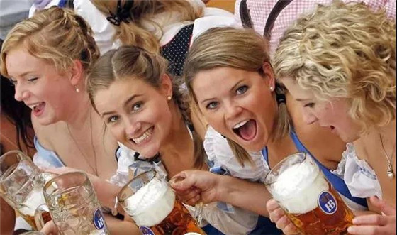 世茂天际之夜第二届德国啤酒狂欢派对来袭