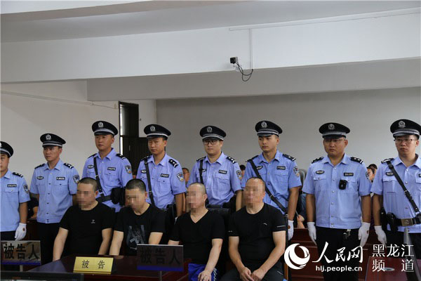 黑龙江省多地法院对34件涉黑涉恶犯罪案件同步公开宣判169人获刑