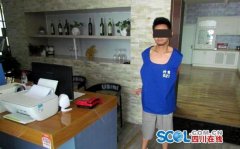 男子顺手牵羊盗走钱包 刚出拘留所又进