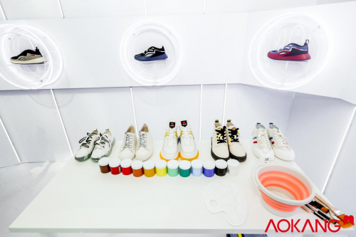 聚焦中国色彩时尚基因，奥康止滑鞋2.0亮相北京