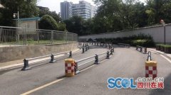 小区外车辆乱停放追踪:马路两边已加