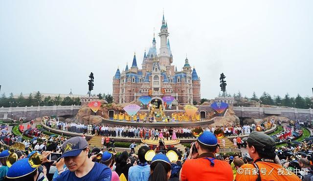 上海迪士尼因禁止携带饮食入园的不合理规定被
