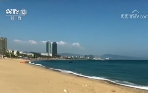 西班牙一海滩因发现爆炸装置进行疏散