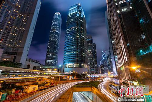 非法示威冲击香港地产旅游等行业 港府关注金融
