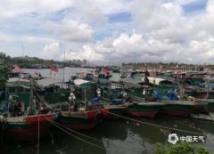 台风“杨柳”携风带雨影响我国 南方暑
