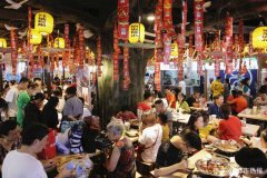 沙坪坝好吃街夏日夜宵趴开幕了 一站吃