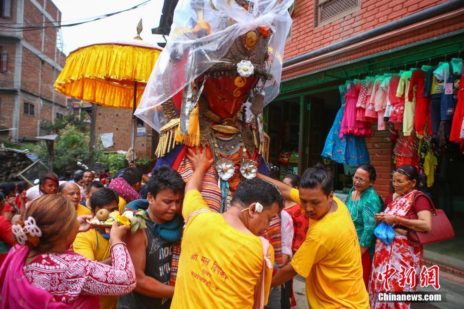 拉萨“雪顿节”即将启幕 西藏旅游迎最美季节