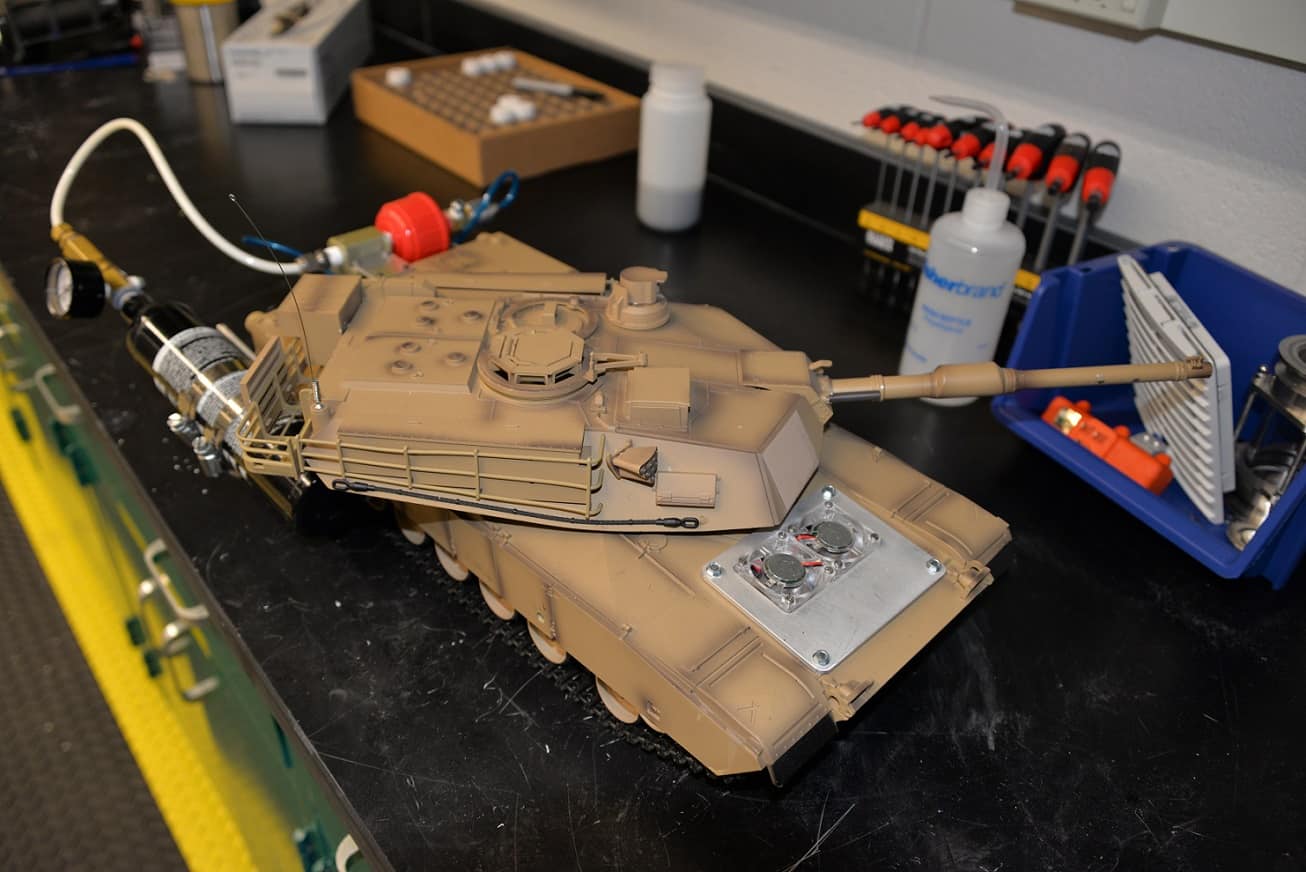 美军开发氢能坦克可以用尿驱动 既环保又隐身！