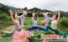 广西融安山区脱贫村里游客多
