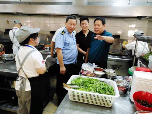 临潼区市场监管局开展秋季学校食堂专项检查 确保师生饮食安全