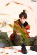 李俊逸时尚写真曝光 帅酷少年展现反转