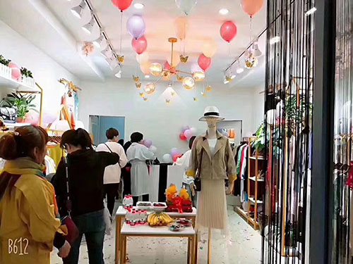 秋之恋女装再一次用实力证明自己！祝贺新店开业大吉
