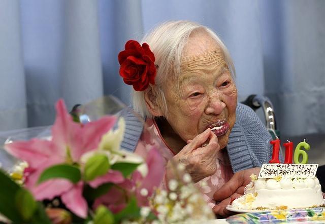 百岁老人大调查，长寿秘诀有一个，不是饮食，