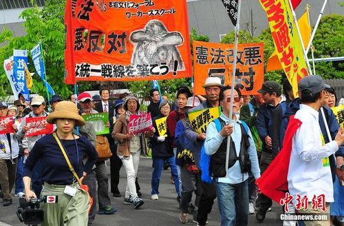 日本新一届内阁“大换血” 安倍欲排除阻力加速修宪？