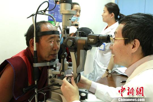 全国卫生健康系统援藏会促西藏发展(图)