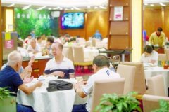 糖沙翁搭怀旧金曲 夜茶声色味全 业界认为,