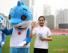 赛会志愿者:专业的我们会让比赛更顺畅
