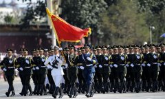 阅兵最牛方队:27名将军参阅,战狼原型
