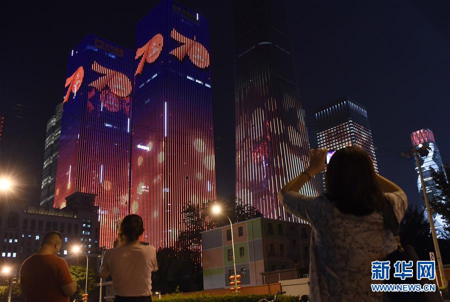 美国驻伊拉克大使馆附近遭迫击炮弹袭击