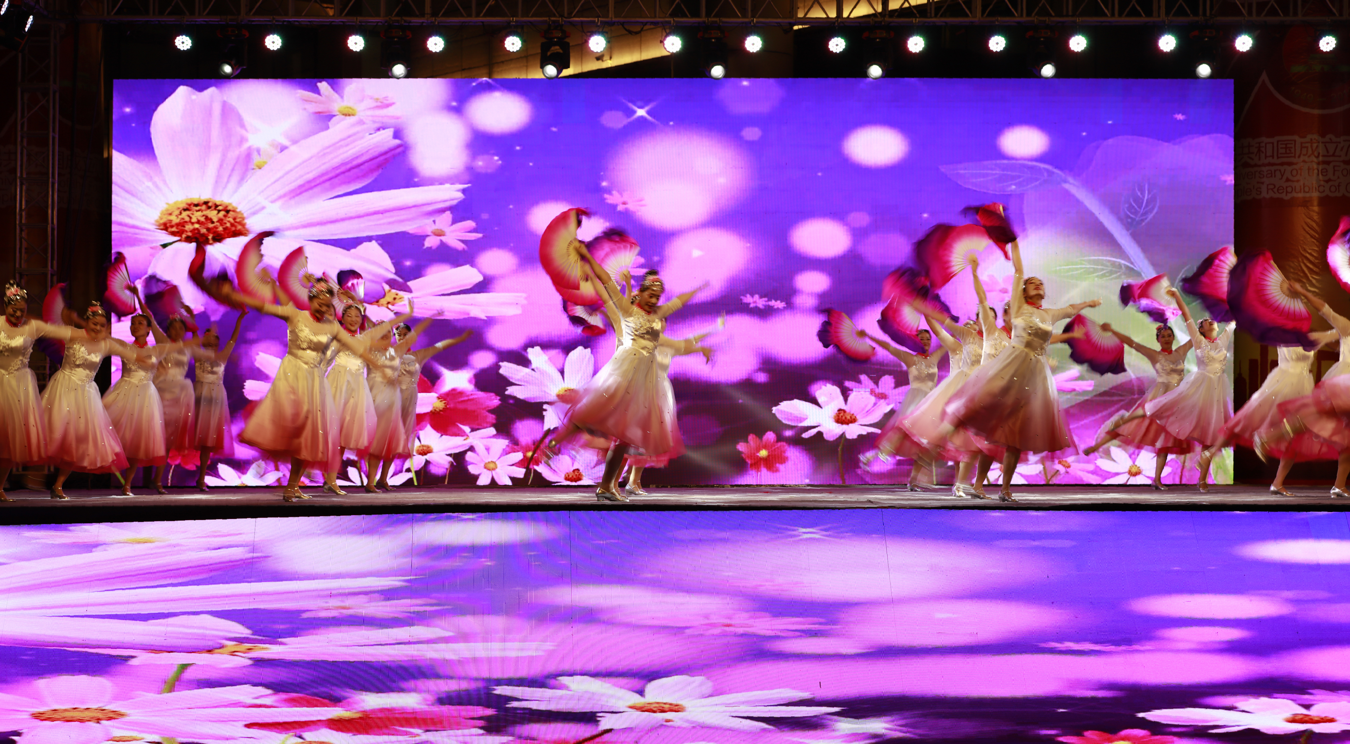 “我和我的祖国”全国广场舞展演走进江苏海安
