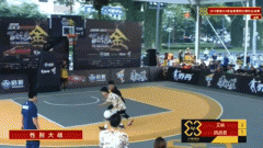 劝你善良!小哥贴防艾林被喊渣男 下回合