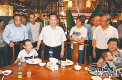 海南省委书记刘赐贵调研国庆假日旅游