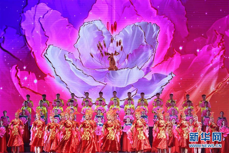 “节会”让宜章莽山旅游“热起来”