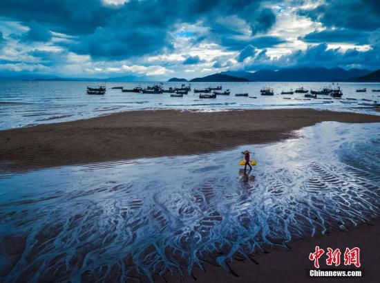 霞浦位于台湾海峡西北岸，有着长达480公里的海岸线，位居福建省第一。郑戈 摄