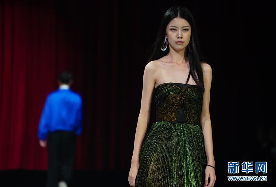 第三届中国生态环保面料设计大赛时尚秀在江苏苏州举行