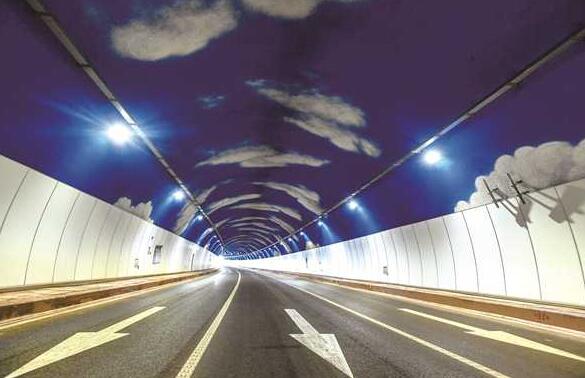 巴南龙洲湾隧道今日正式建成通车