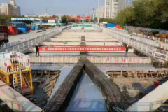 南京地铁七号线雨润路站主体结构封顶 起航