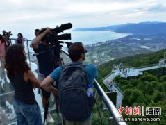 葡萄牙国家广电总台镜头聚焦亚龙湾热