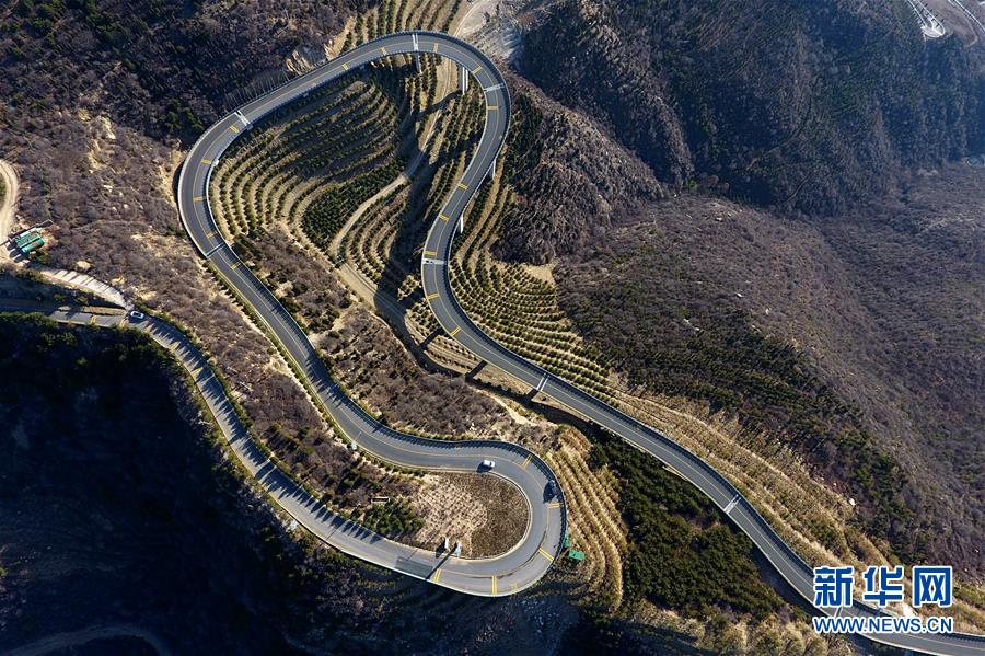 （经济）（2）太原推进旅游公路建设 助力全域旅游发展